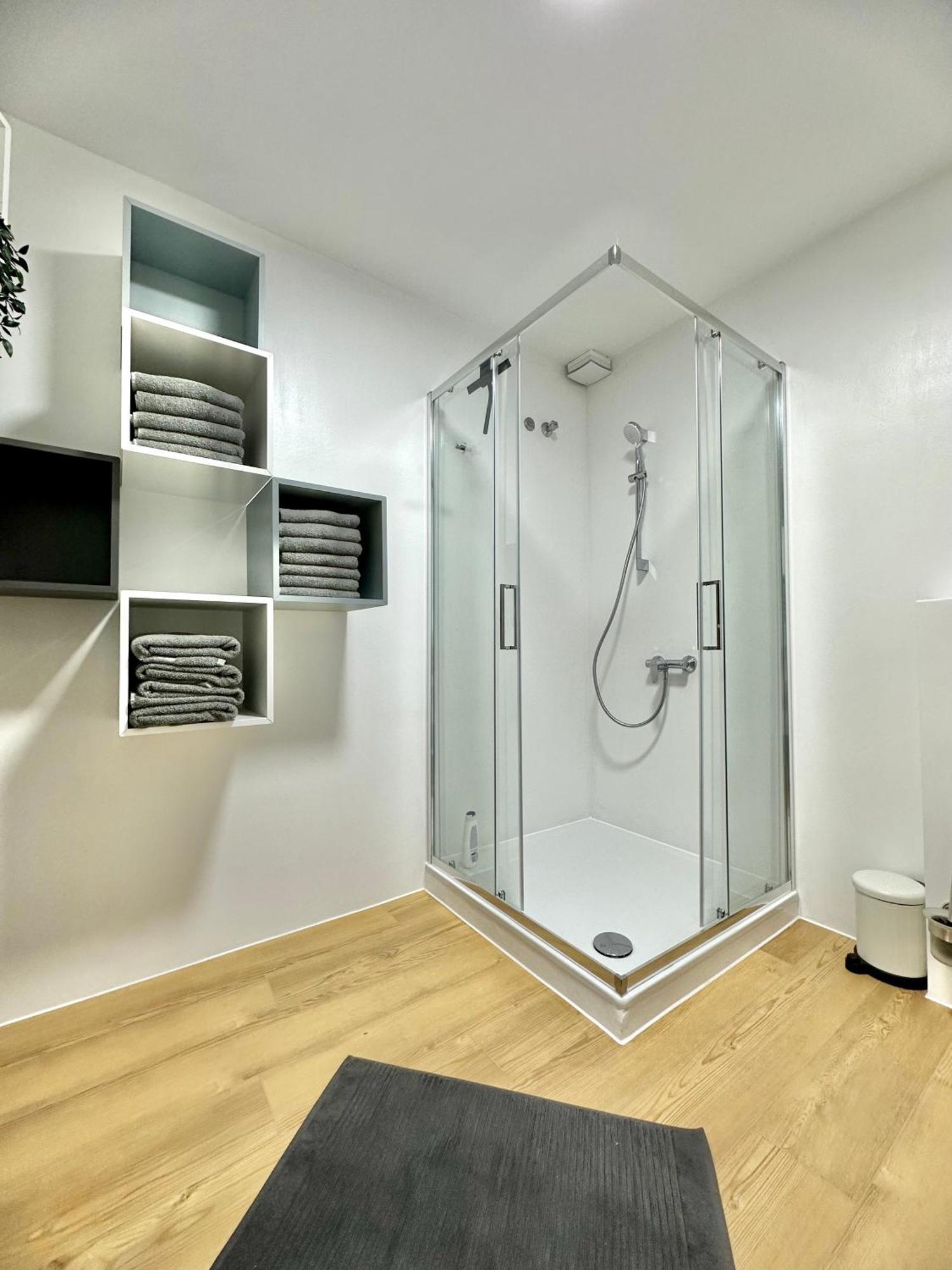 City-Apartment Mit Dachterrasse & Massagesessel In Der Fussgaengerzone K4 Oldenburg Ngoại thất bức ảnh